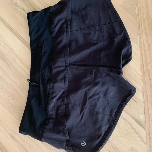 Lululemon fast and free black shorts size 4 - Picture 2 of 4